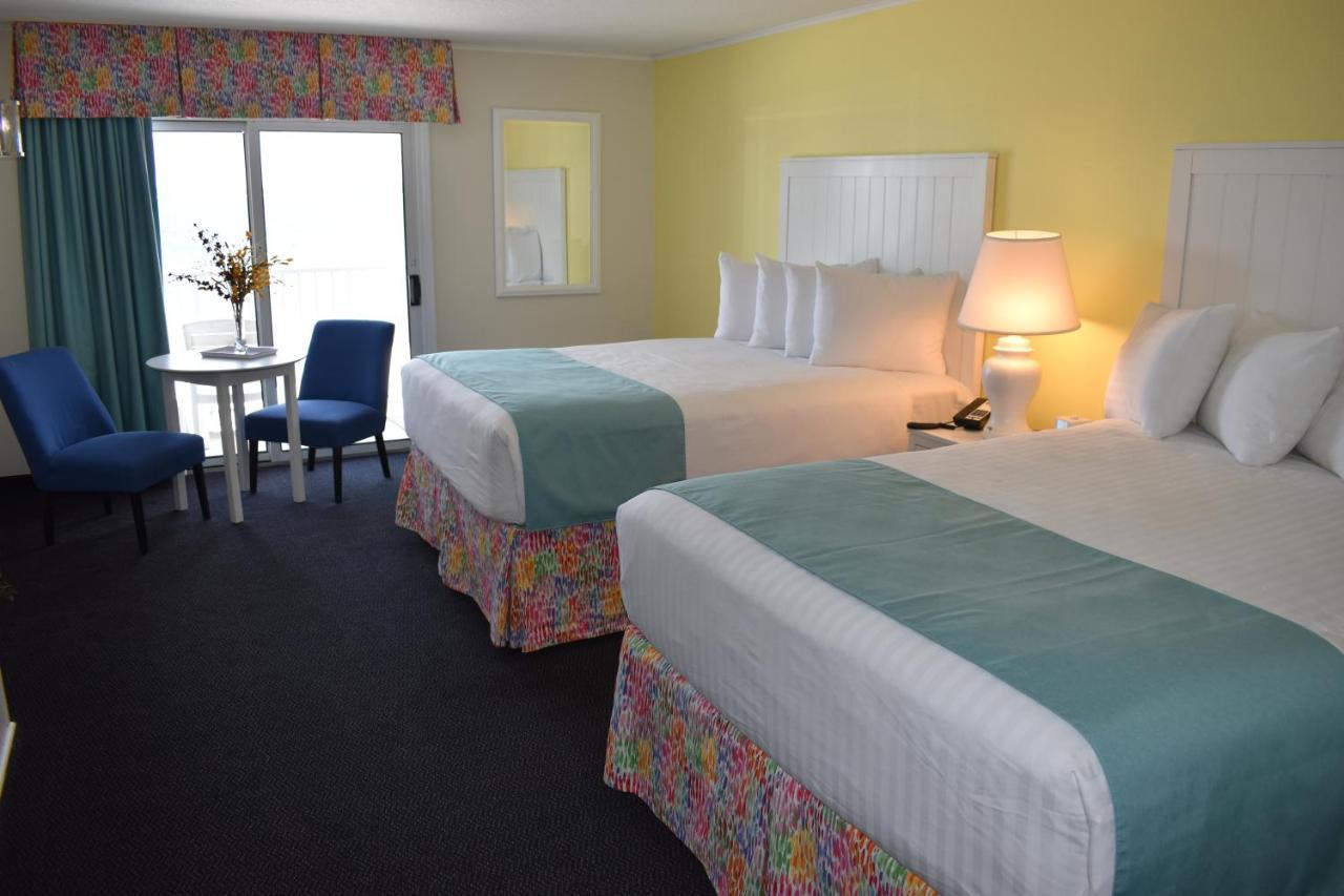 Standard Queen Room Partial Lake View,980009173:JPEG